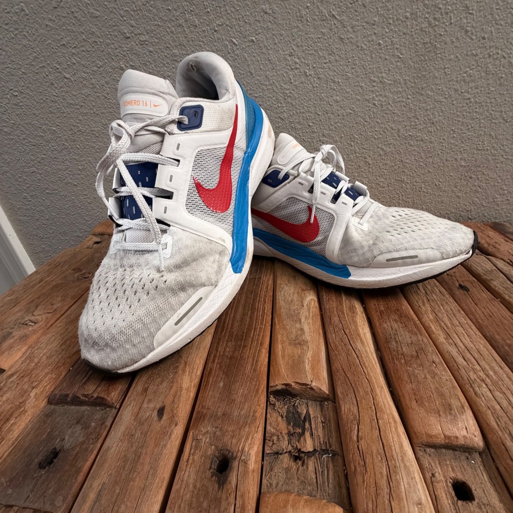 Nike Air Zoom Vomero 16 Running Shoes White Blue Red DA7245-103